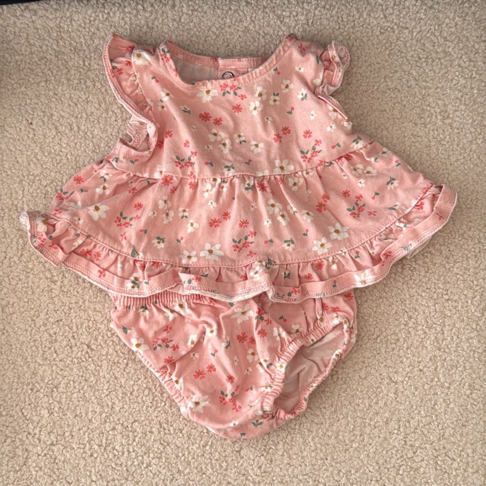 Carter's Pink Floral matching Set - 3 months - Picture 3 of 5